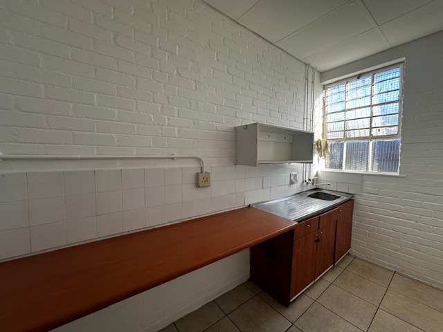 To Let Commercial Property for Rent in Maitland Western Cape